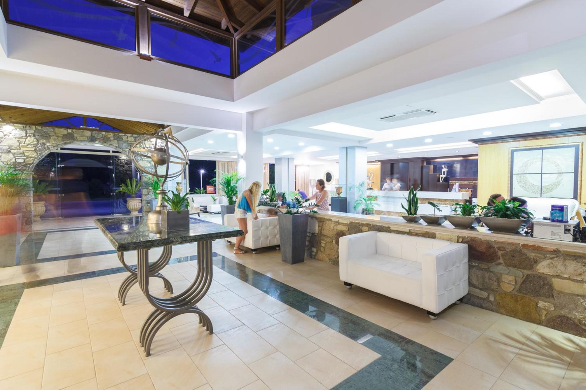 

Bologna - Agios Fokas - Natura Park Village Hotel & Spa