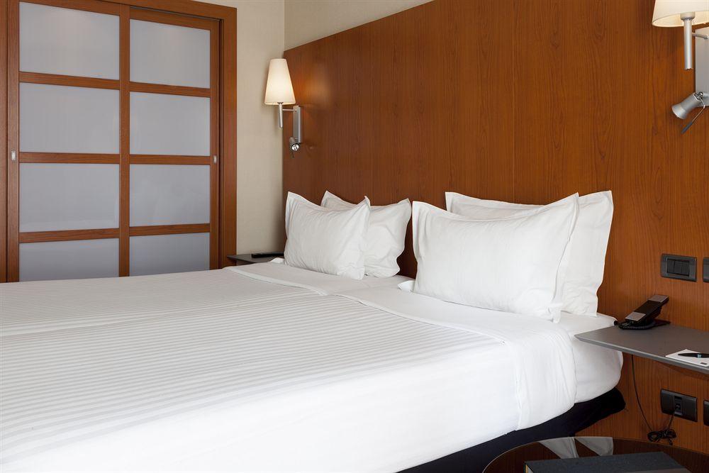 

Milano - Saragozza - B&B HOTEL Zaragoza Los Enlaces Estación