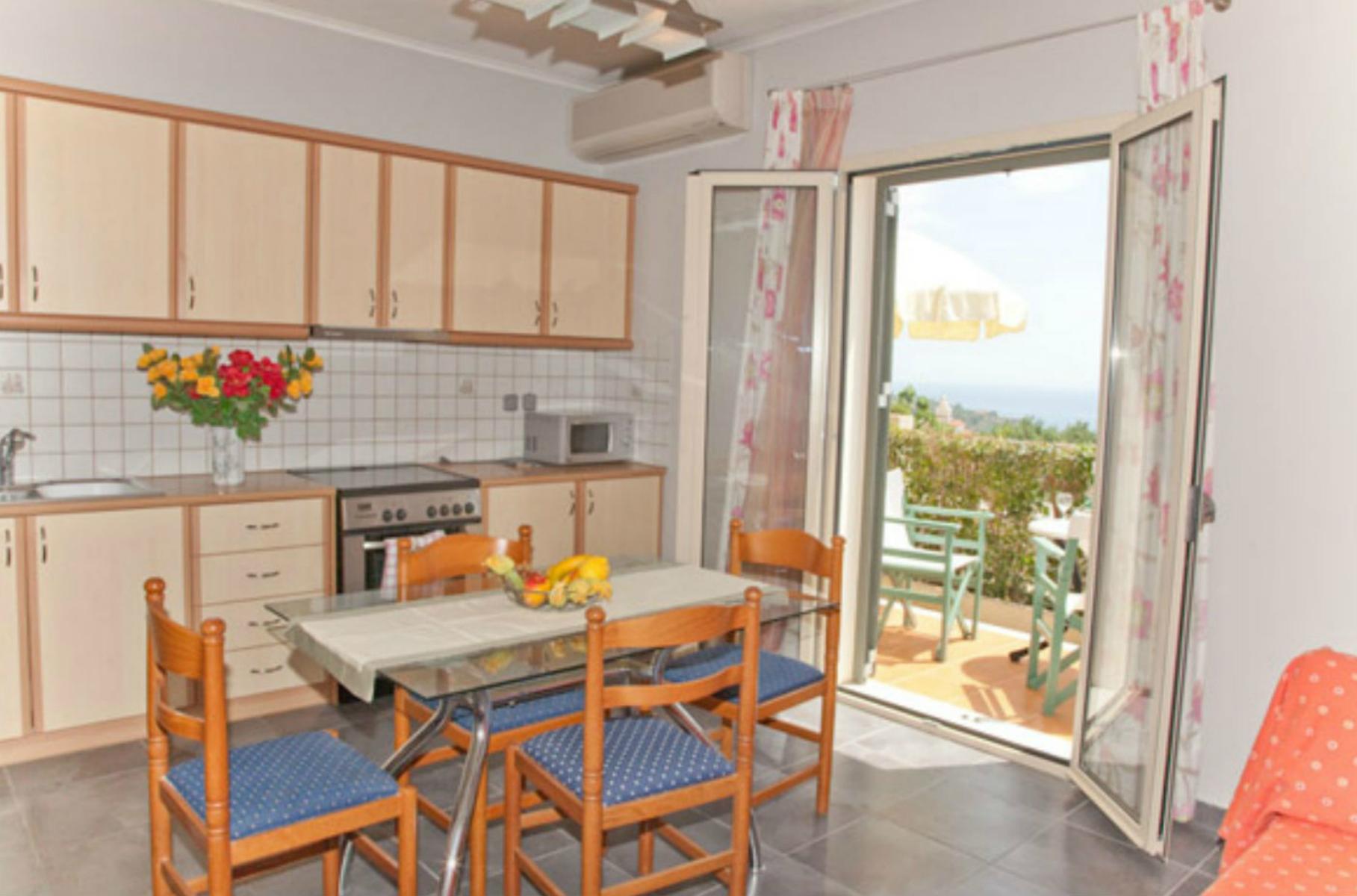 

Napoli - Trapezaki - Liocharis Apartments