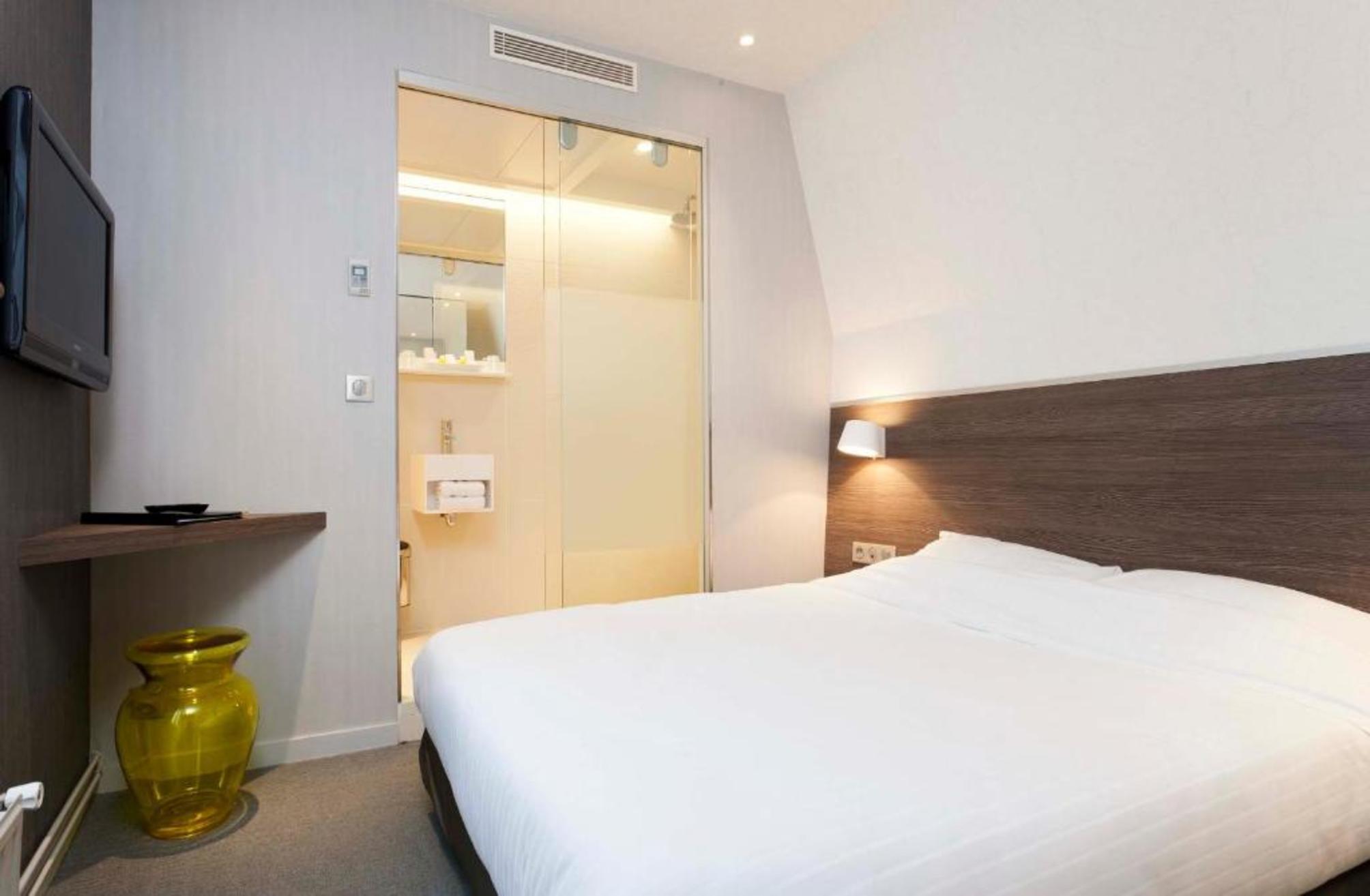 

Napoli - Clamart - VLH Montparnasse Eiffel