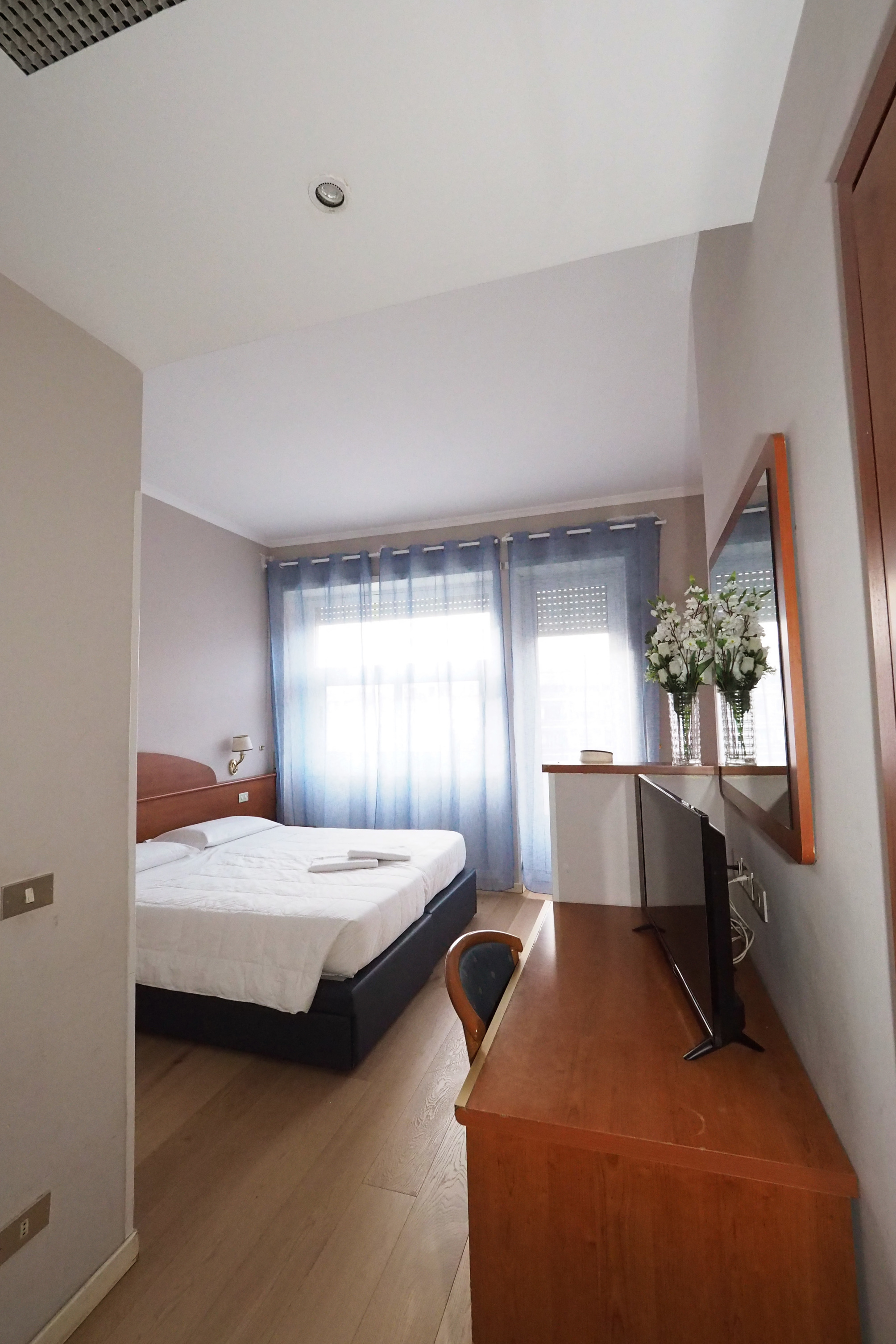 

Torino - Roma - Hotel Laura