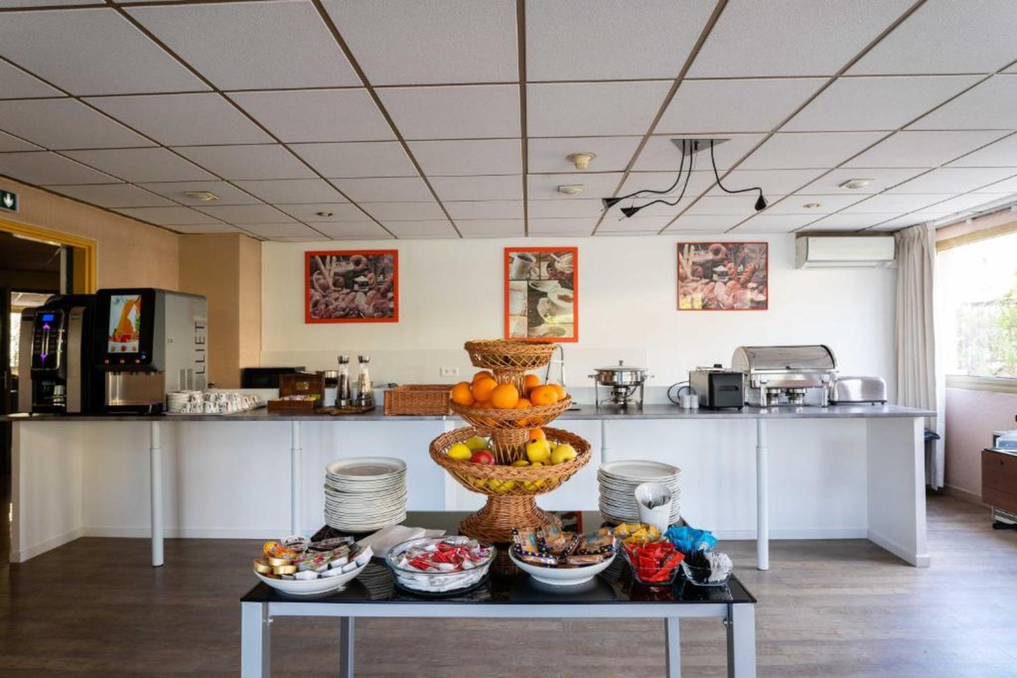 

Milano - Antibes - Juan Les Pins - Adonis Cannes - Hôtel Thomas