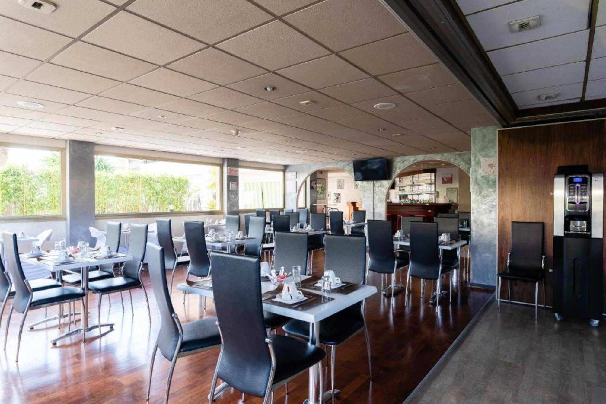 

Venezia - Antibes - Juan Les Pins - Adonis Cannes - Hôtel Thomas