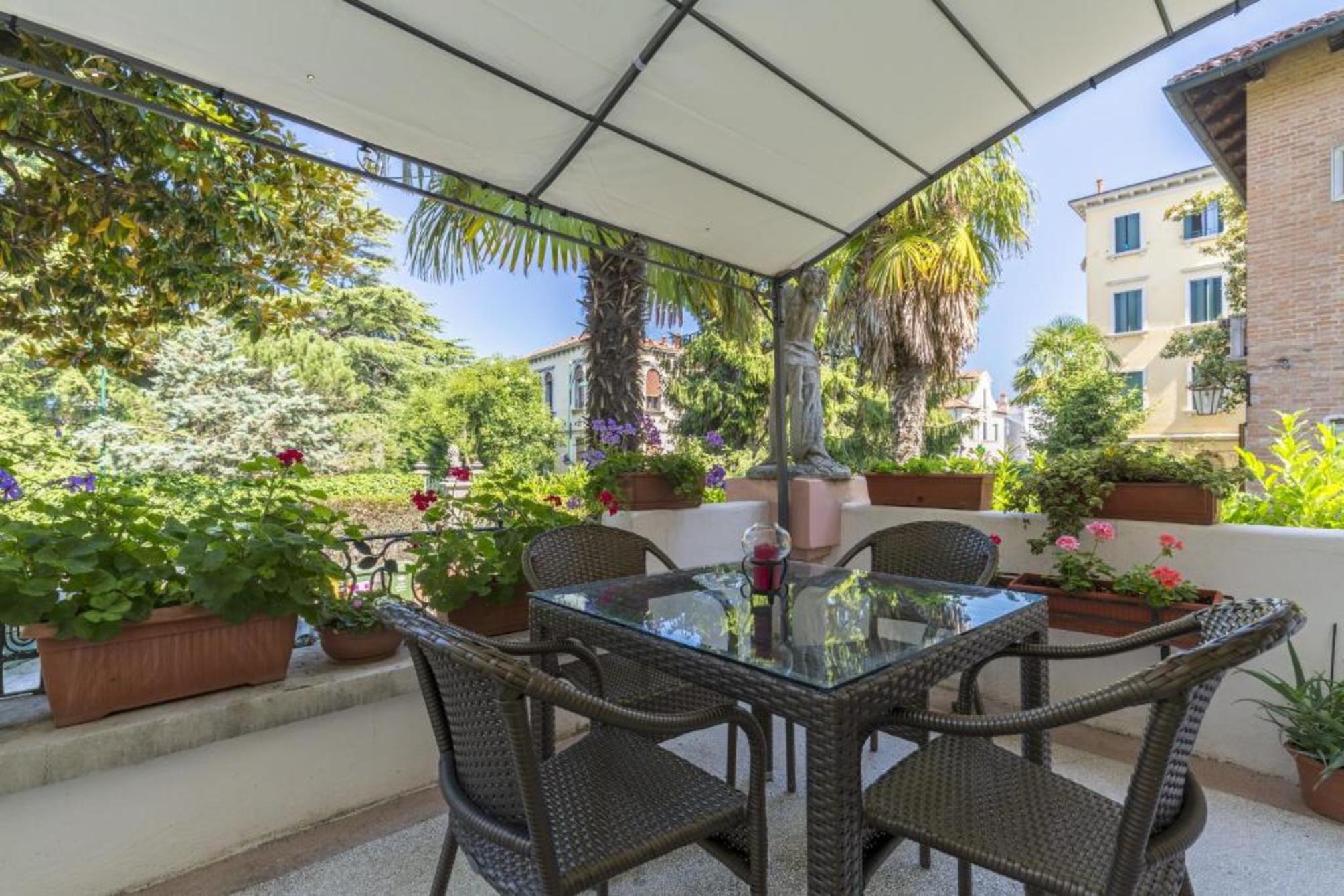 

Bari - Venezia - Hotel Villa Stella
