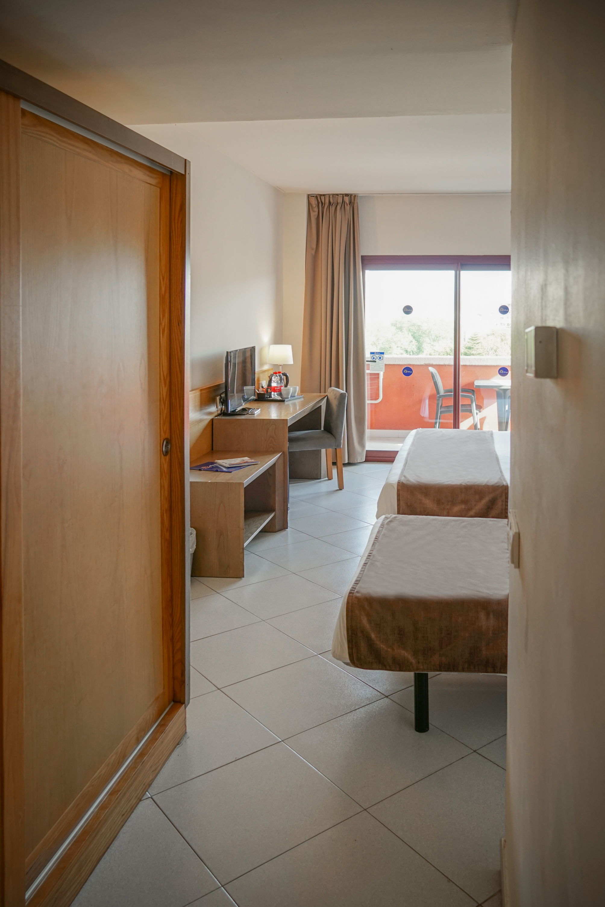 

Napoli - La Línea de la Concepción - Ohtels Campo de Gibraltar