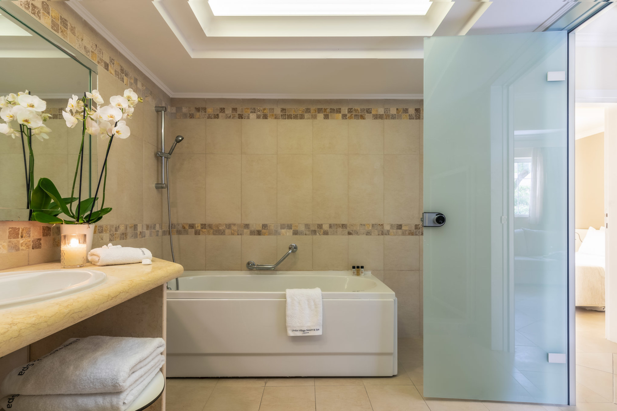 Deluxe junior suite with garden view