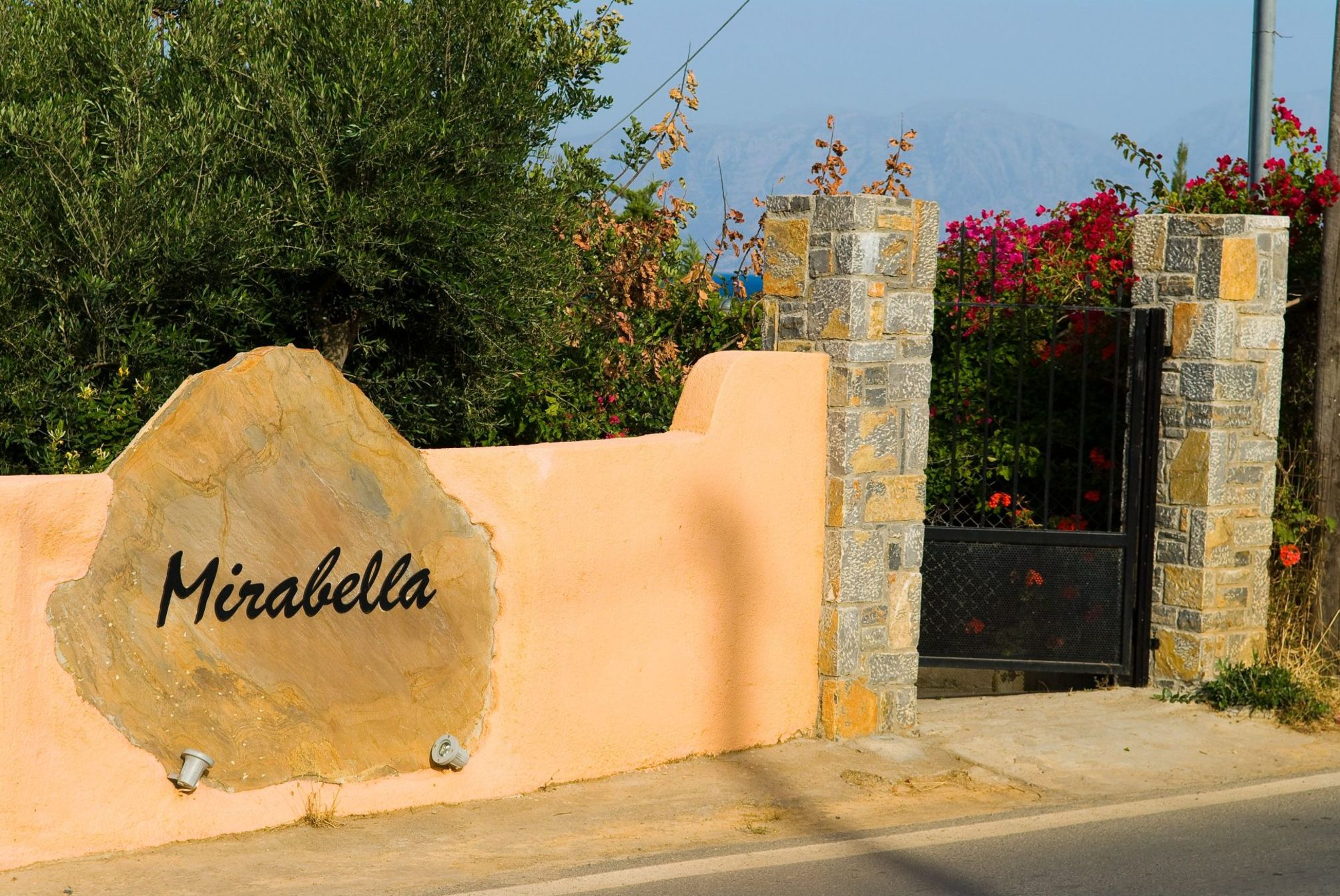 

Bari - Elounda - Mirabella Apartments