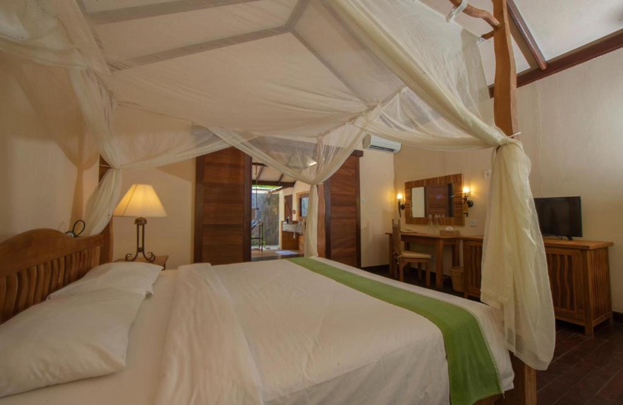 

Lamezia Terme - Isola di Nalaguraidhoo - Sun Island - Filitheyo Island Resort