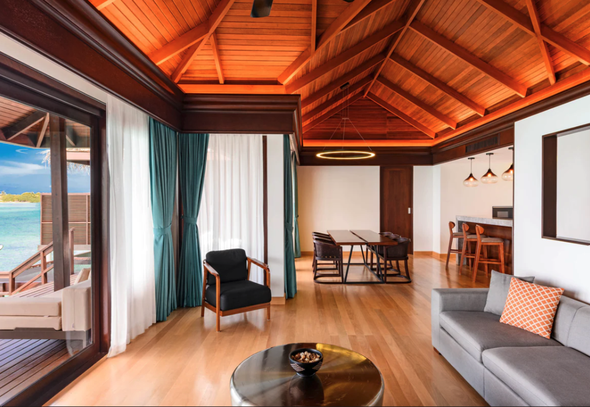 

Bologna - South Male Atoll - Sheraton Maldives Full Moon Resort & Spa - Free Transfers