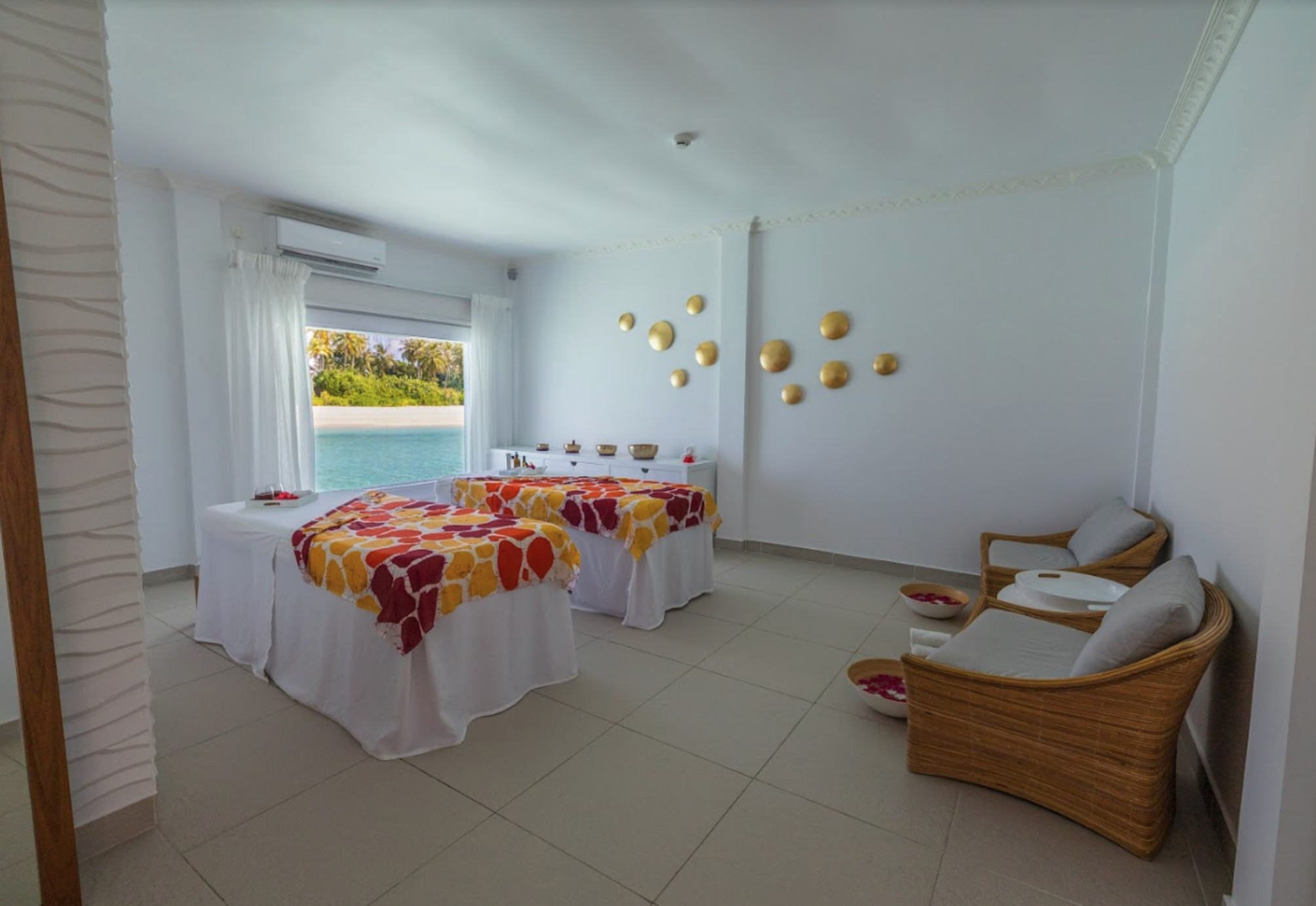 

Roma - Meedhupparu - The Standard, Huruvalhi Maldives