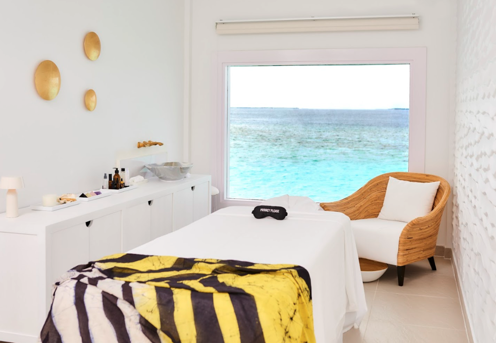 

Venezia - Meedhupparu - The Standard, Huruvalhi Maldives