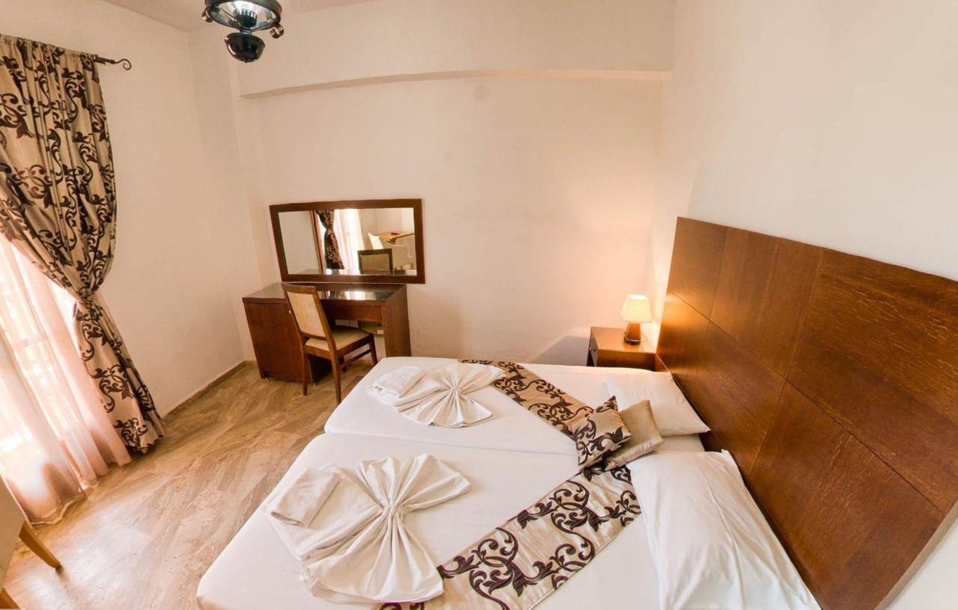 

Roma - Amoudara Herakliou - Lili Hotel