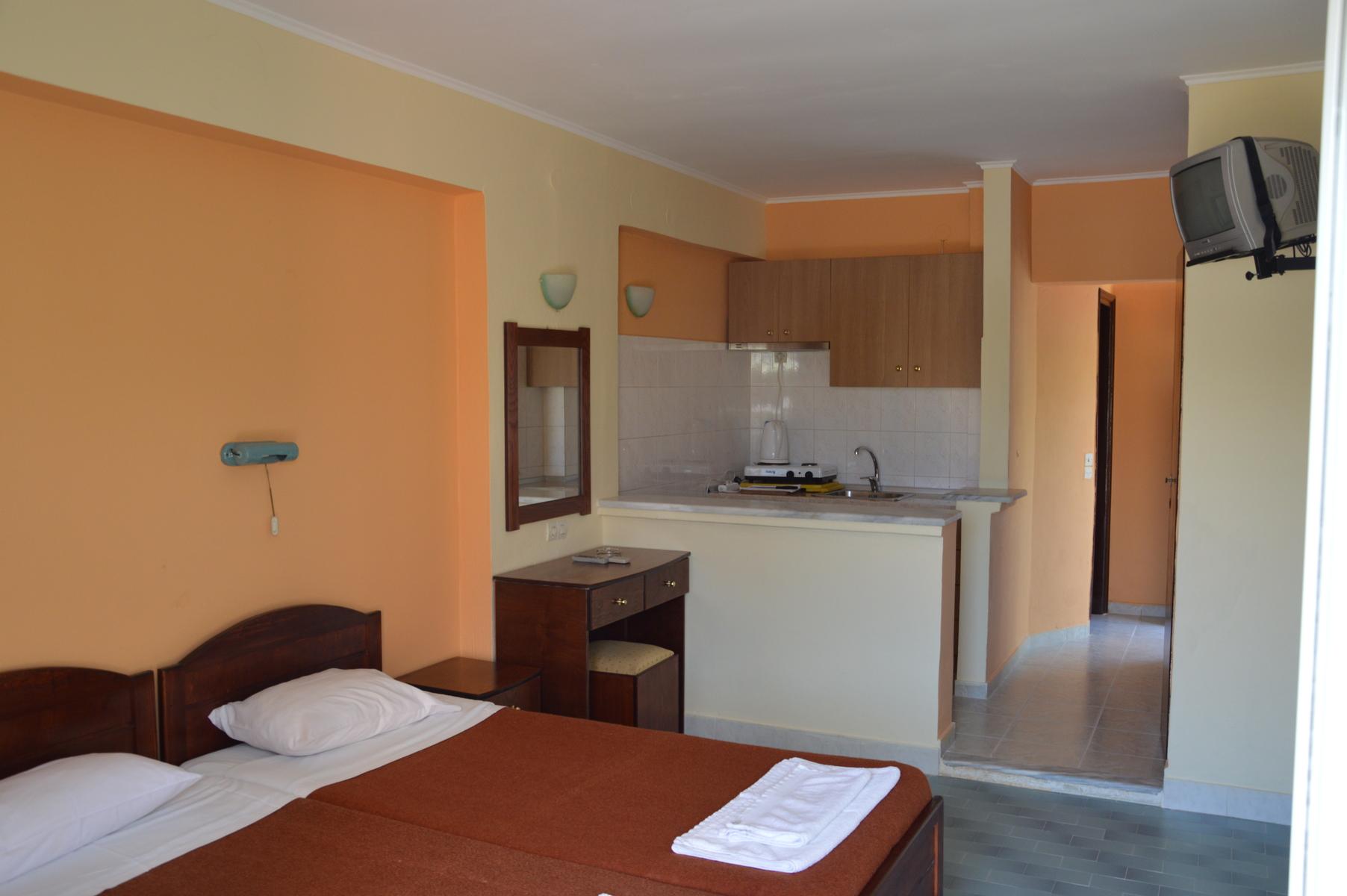 

Venezia - Benitses, Corfù - Aggelos Family Hotel