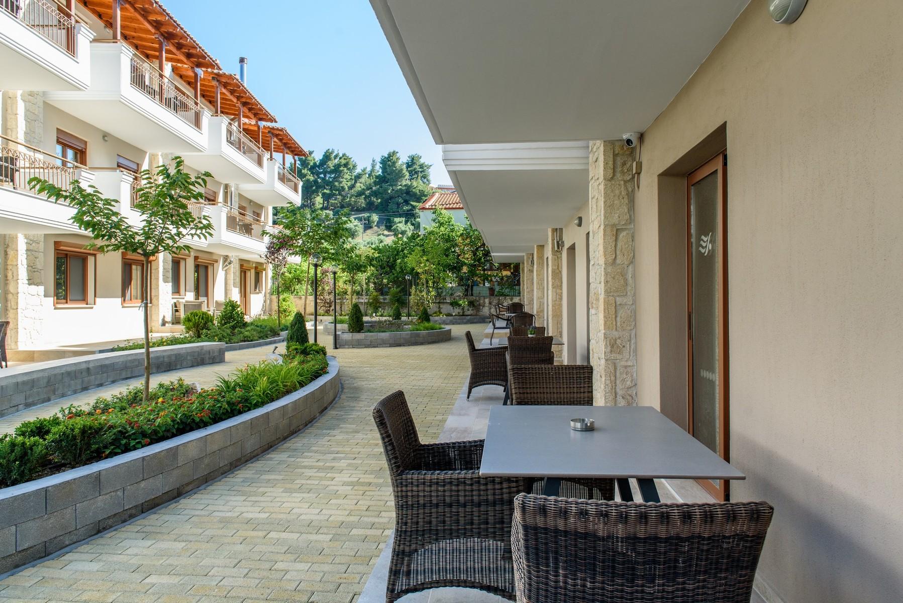 

Milano - Kassandra - Paliouri - Apanemia by Flegra Hotels