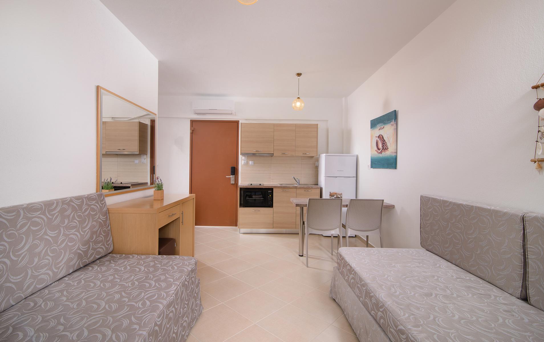 

Roma - Kassandra - Paliouri - Apanemia by Flegra Hotels