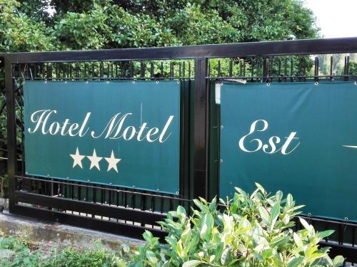

Bari - Peschiera Borromeo - Hotel Motel Est