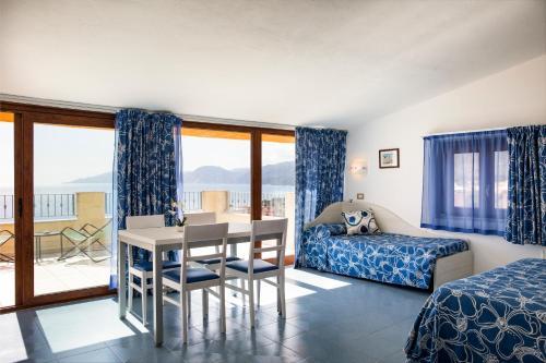 

Napoli - Cala Gonone - Hotel La Playa