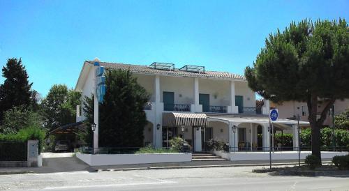 

Milano - Riccione - Hotel Ca' Bianca da Paolino