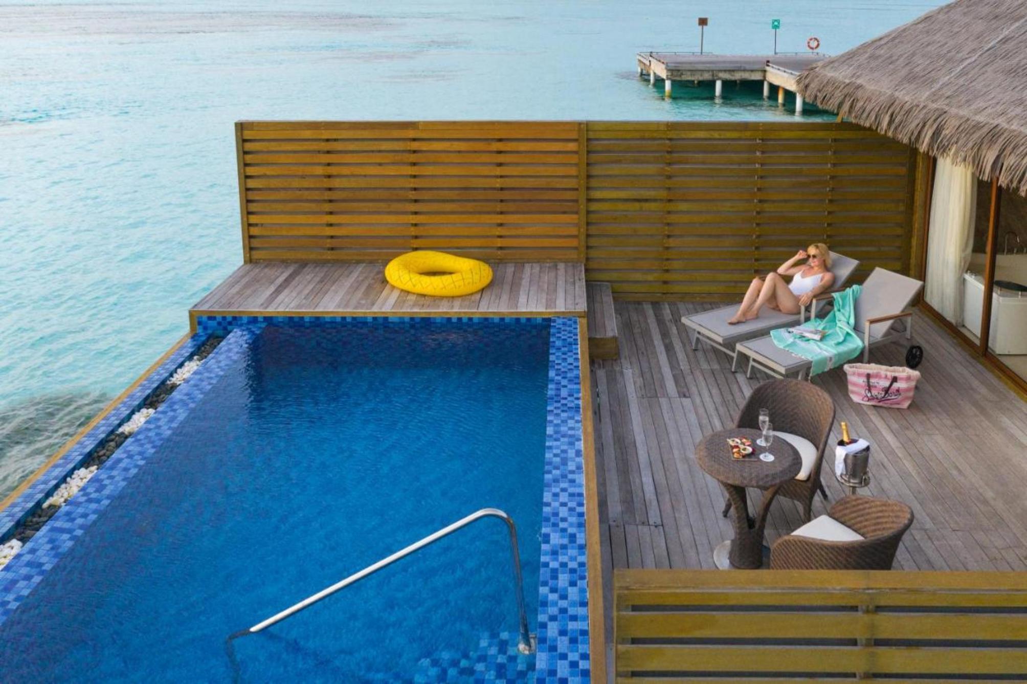 

Napoli - Atollo di Lhaviyani - Cocoon Maldives - All Inclusive