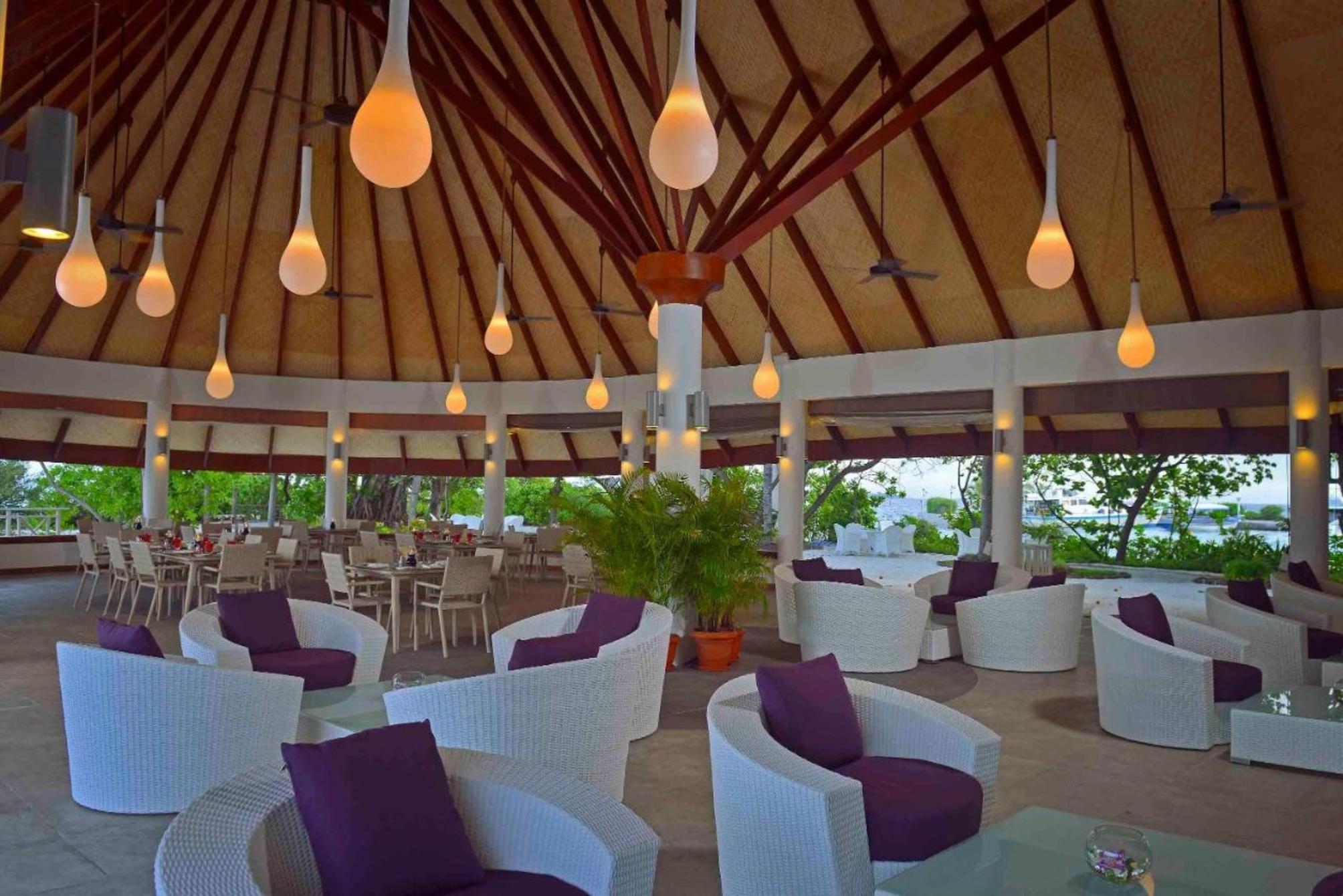 

Roma - Giraavaru - Bandos Maldives