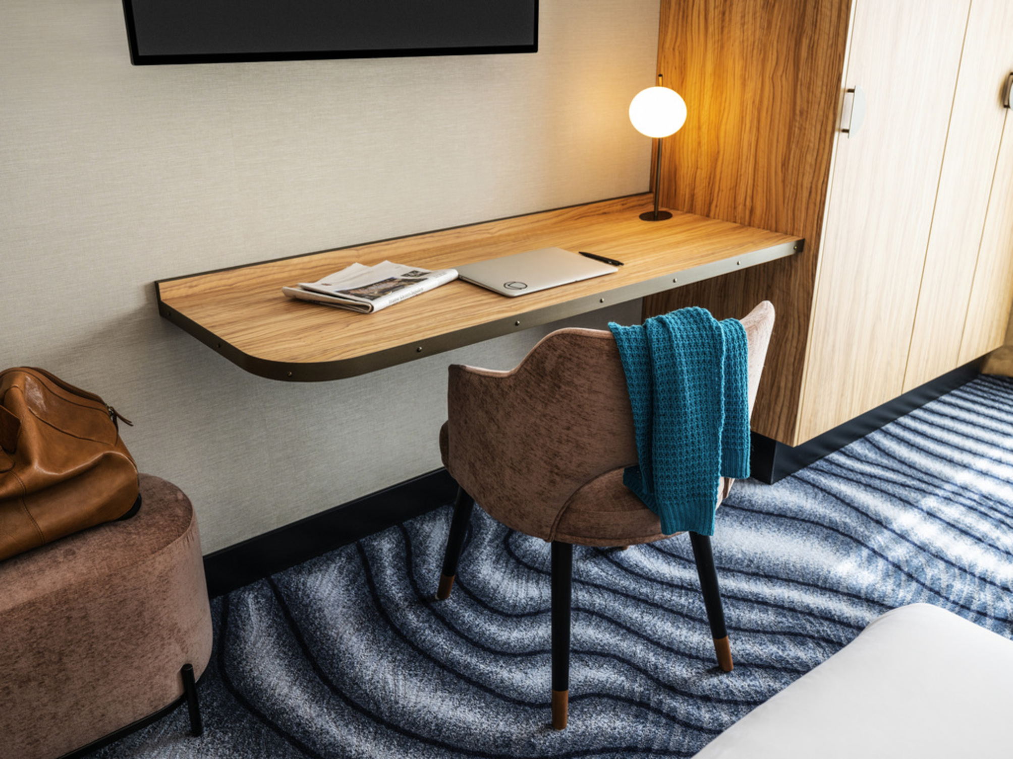 

Roma - Landsmeer - Mercure Amsterdam North Station