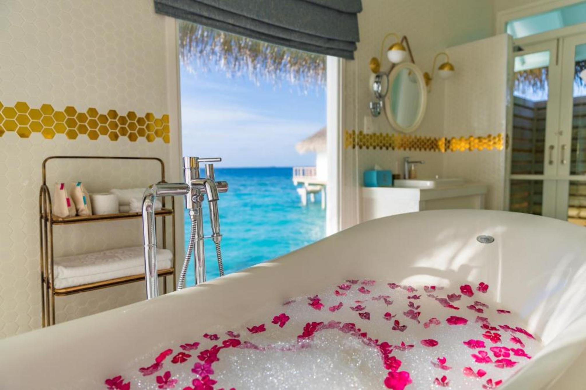 

Roma - Atollo di Dhaalu - Sun Siyam Iru Veli Premium All inclusive