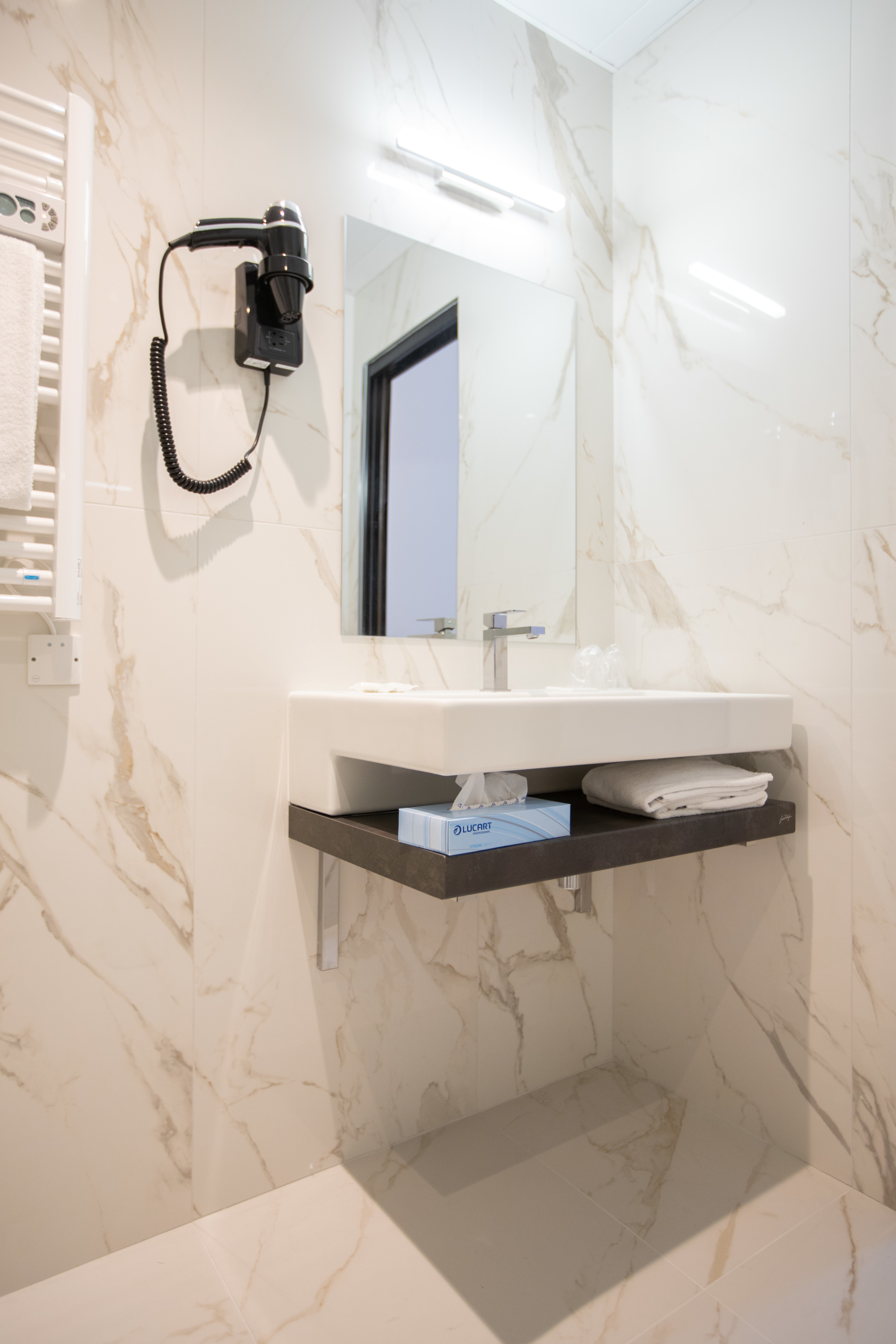 

Roma - Saint-Laurent-du-Var - Hotel Saint Georges