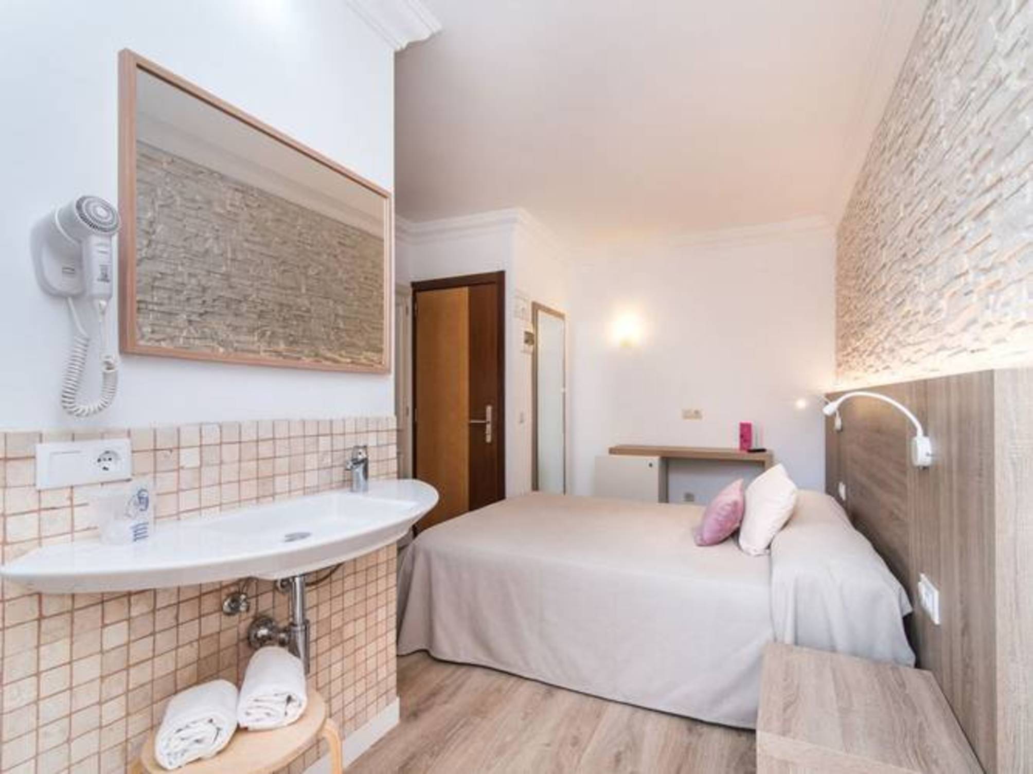 

Milano - Arta - Hotel Na Taconera