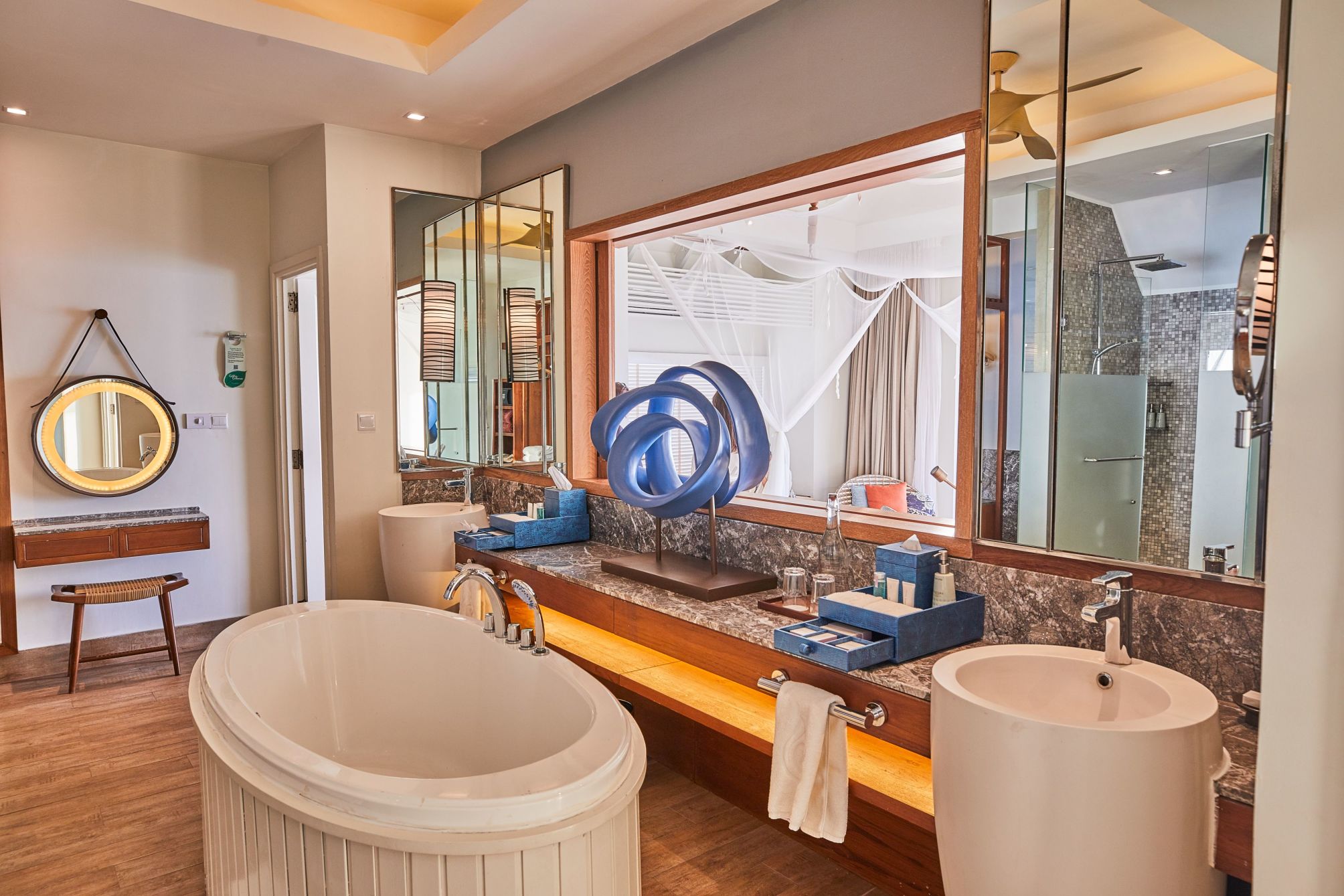 

Bologna - Isola di Dhangethi - Machchafushi Island Resort & Spa Maldives, The Centara Collection