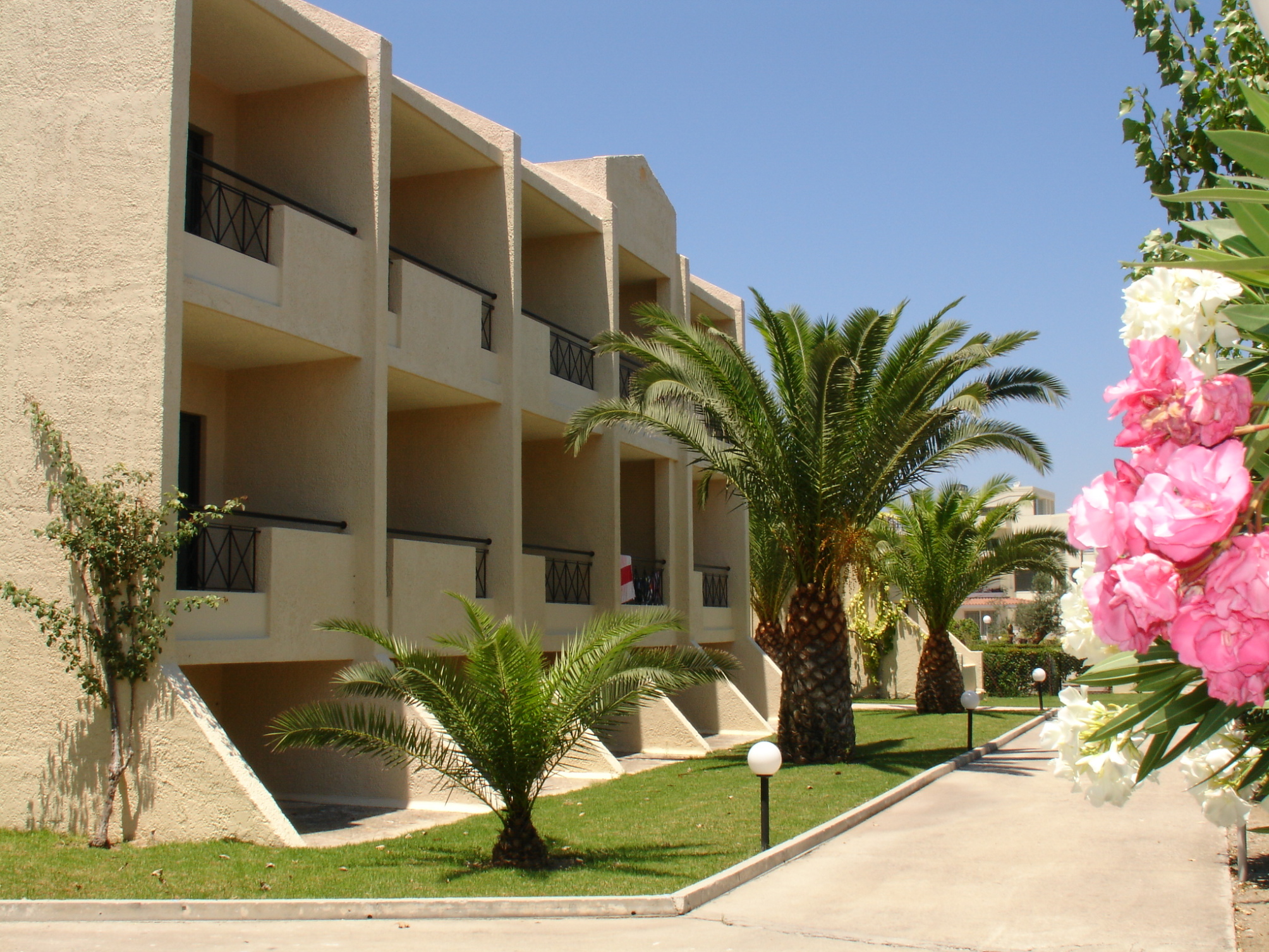 

Milano - Kremasti - Summerland Apartments