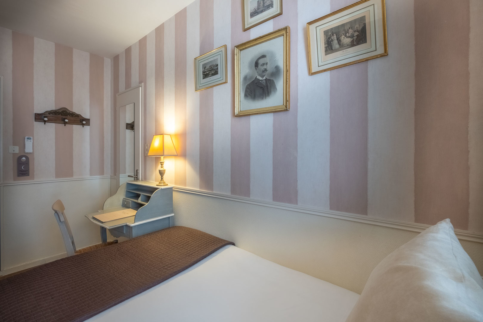 

Napoli - Châtillon (Ile-de-France) - Hotel de l'Avre