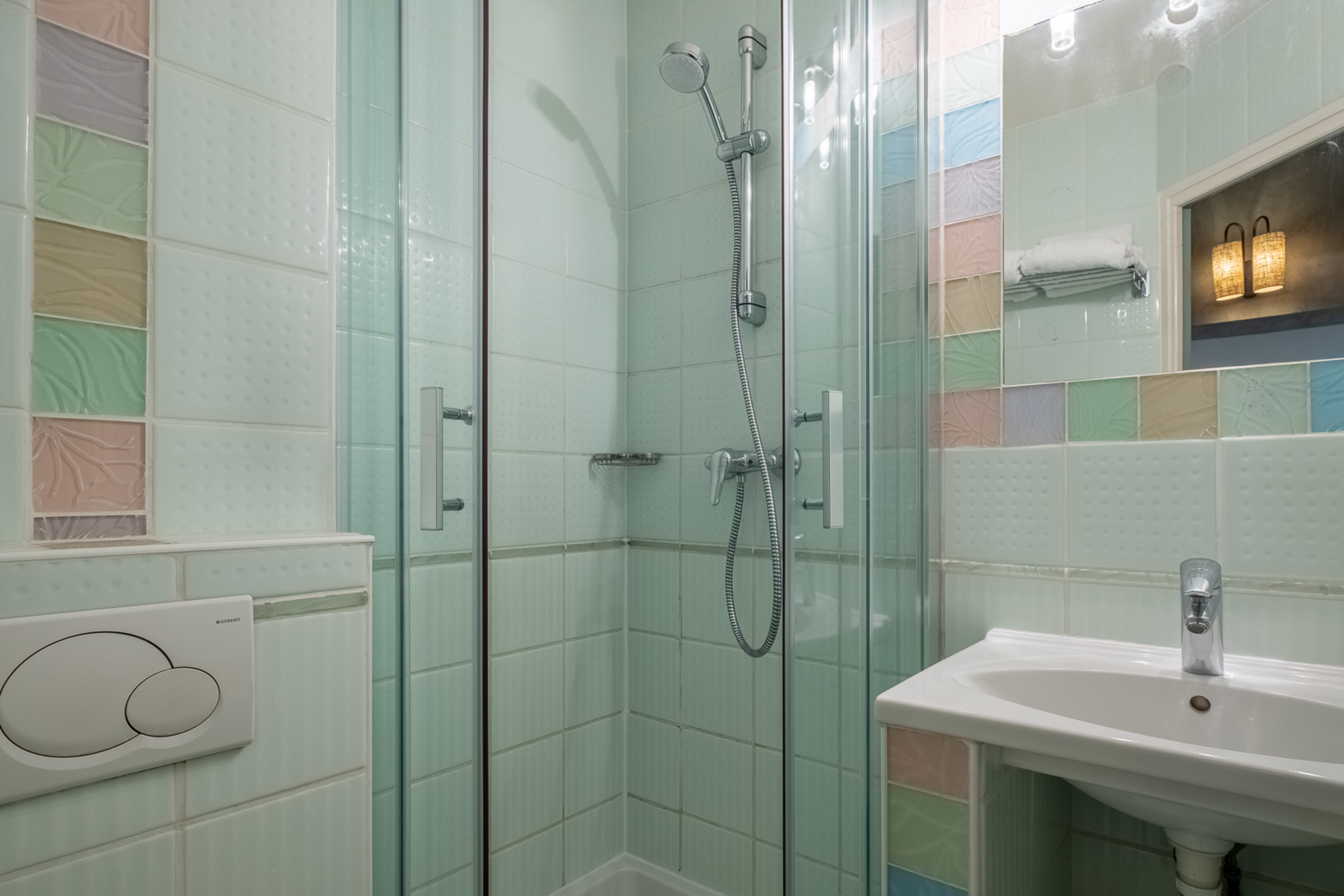 

Roma - Neuilly-sur-Seine - Makom Pereire