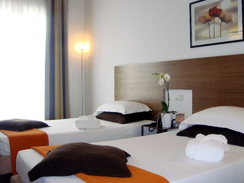 

Milano - Riviera Romagnola, Mare Italia - Trieste Hotel