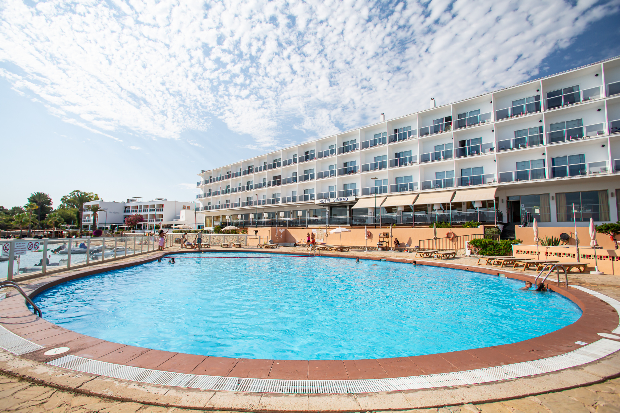 

Cagliari - Playa d'en Bossa, Ibiza - Hotel Simbad Ibiza