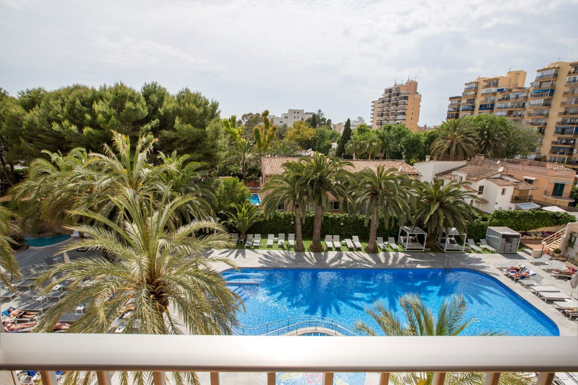 

Roma - Cala Blava - Bordoy Cosmopolitan