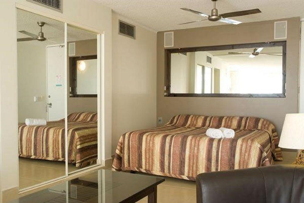 

Milano - Gold Coast - Chateau Beachside Resort