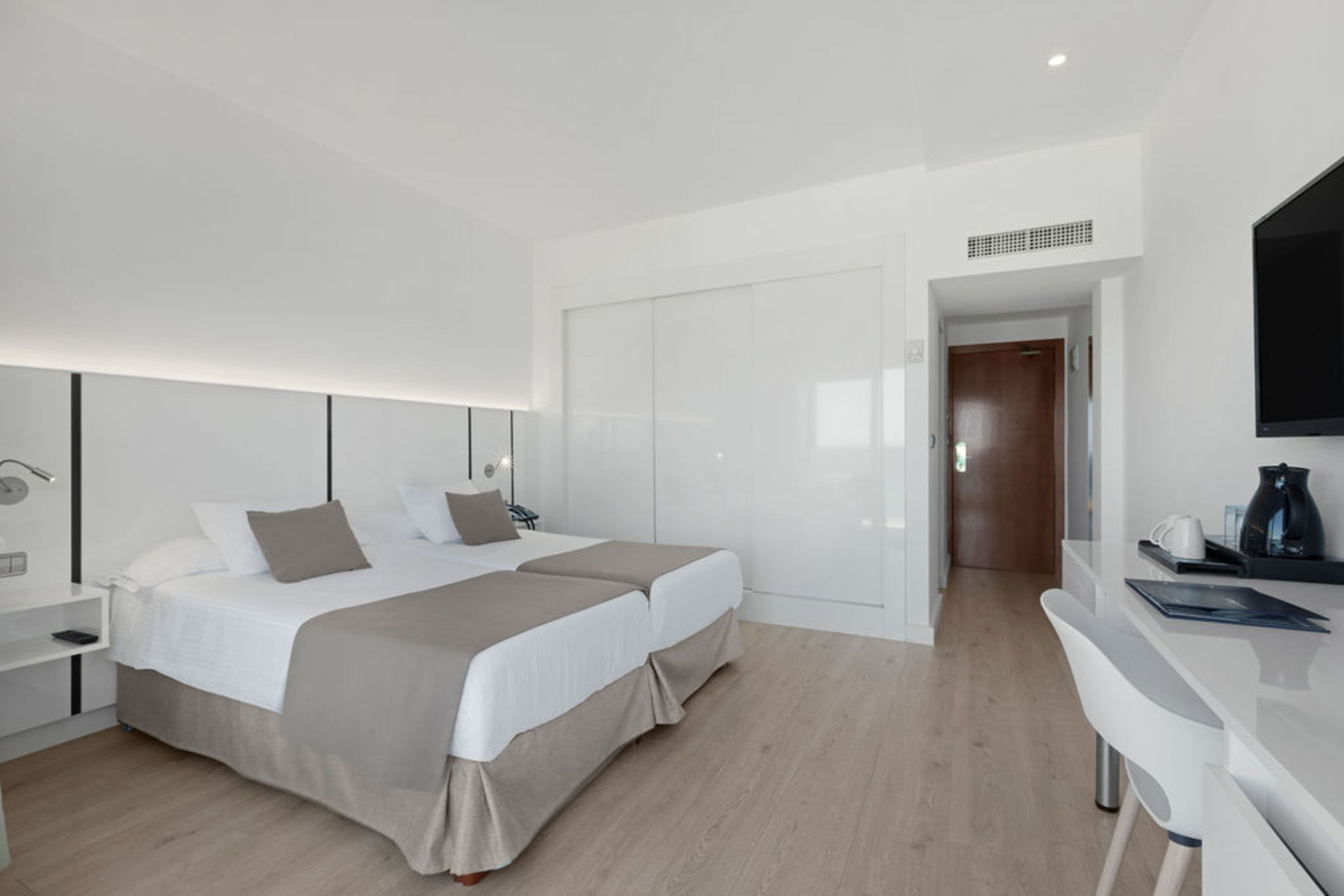 Double Superior Room with balcony, Sea view