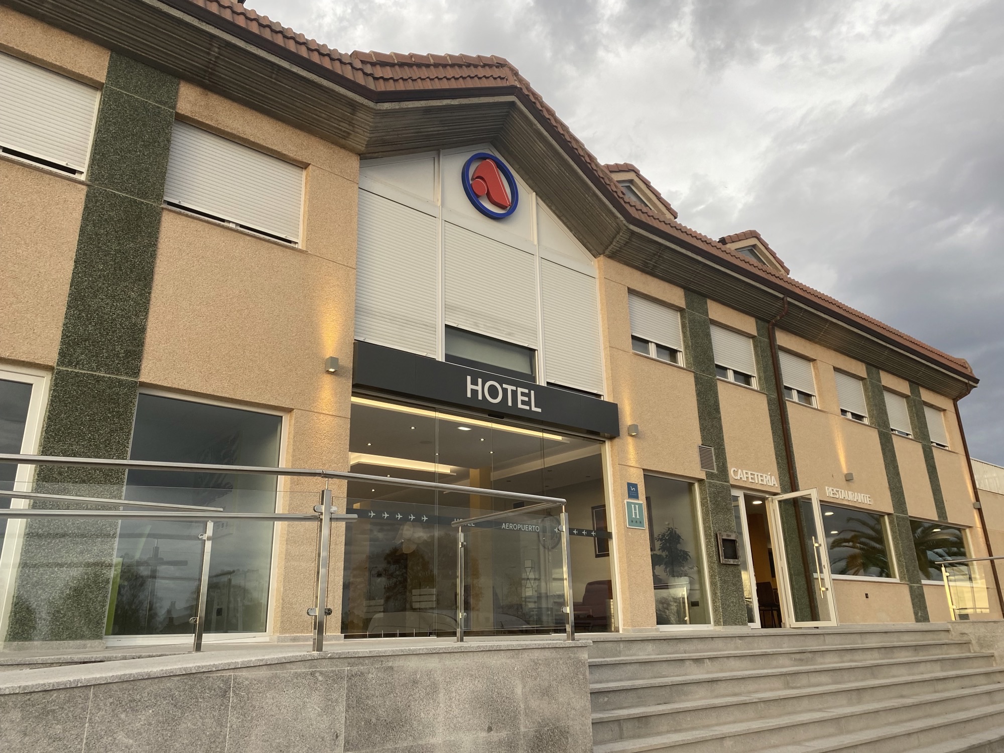 

Roma - Muros de Nalón - Hotel Arias Aeropuerto