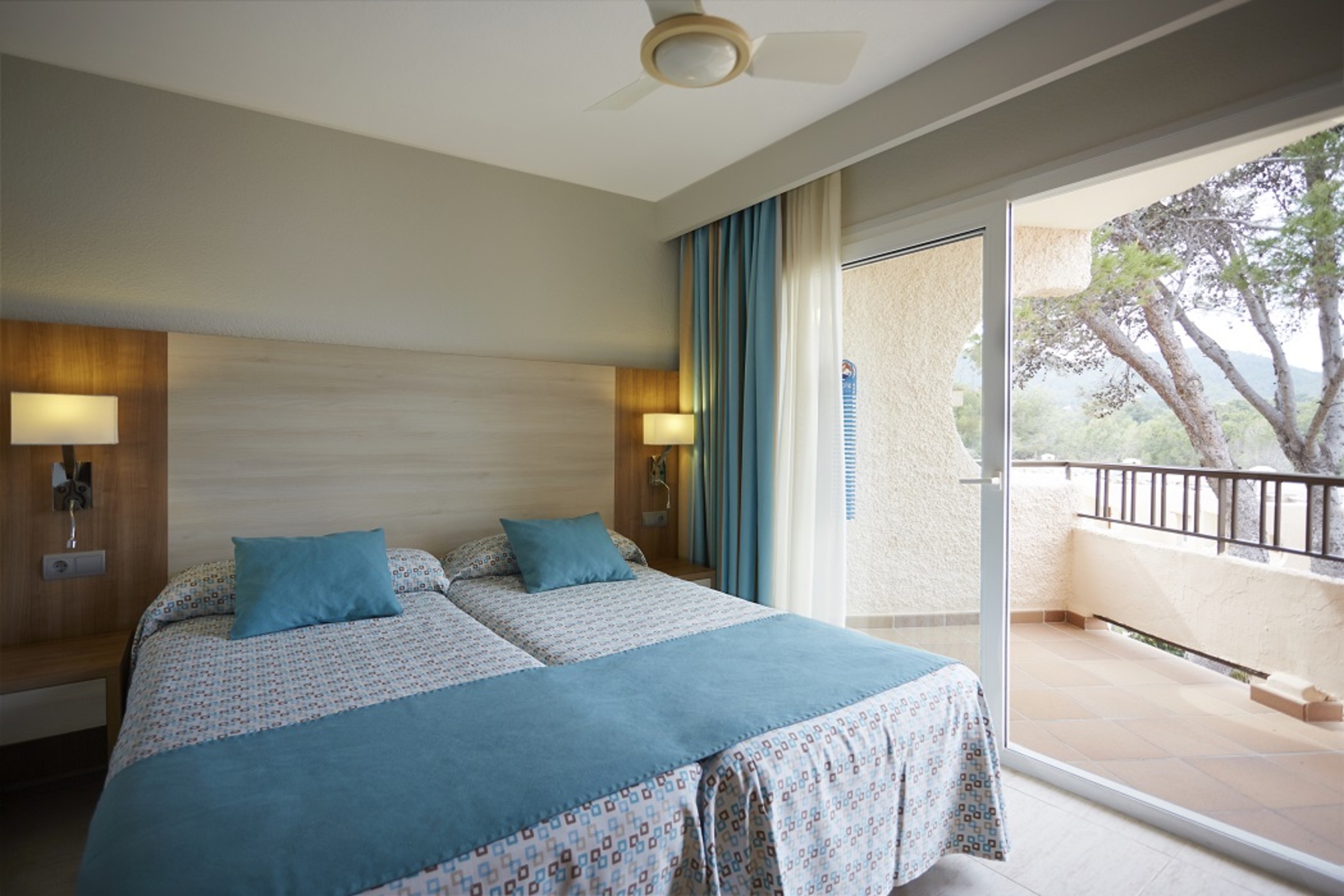 

Milano - Santa Eulalia del Río - Invisa Hotel Club Cala Blanca