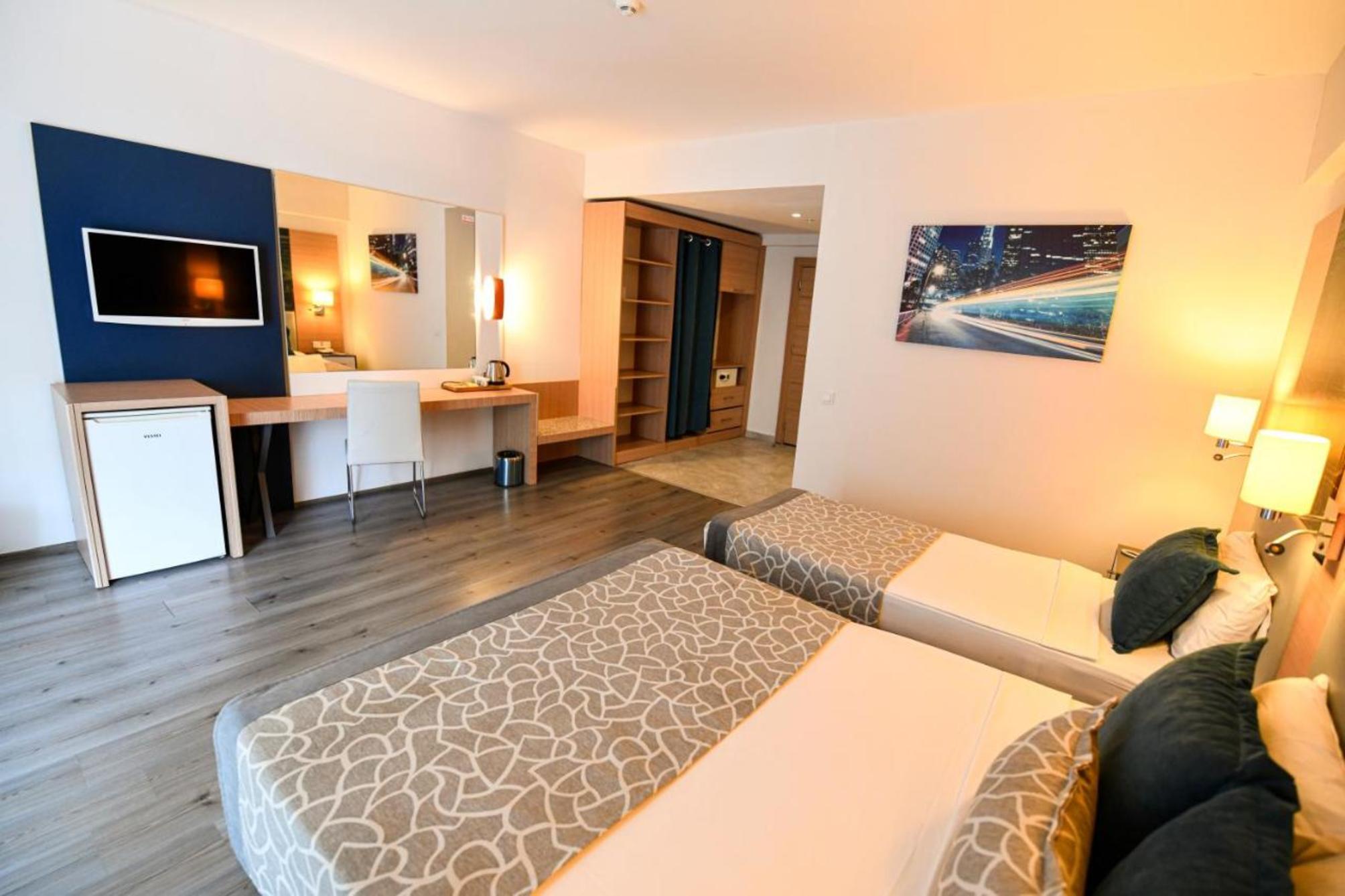 

Roma - Mahmutlar - Avena Resort & Spa Hotel