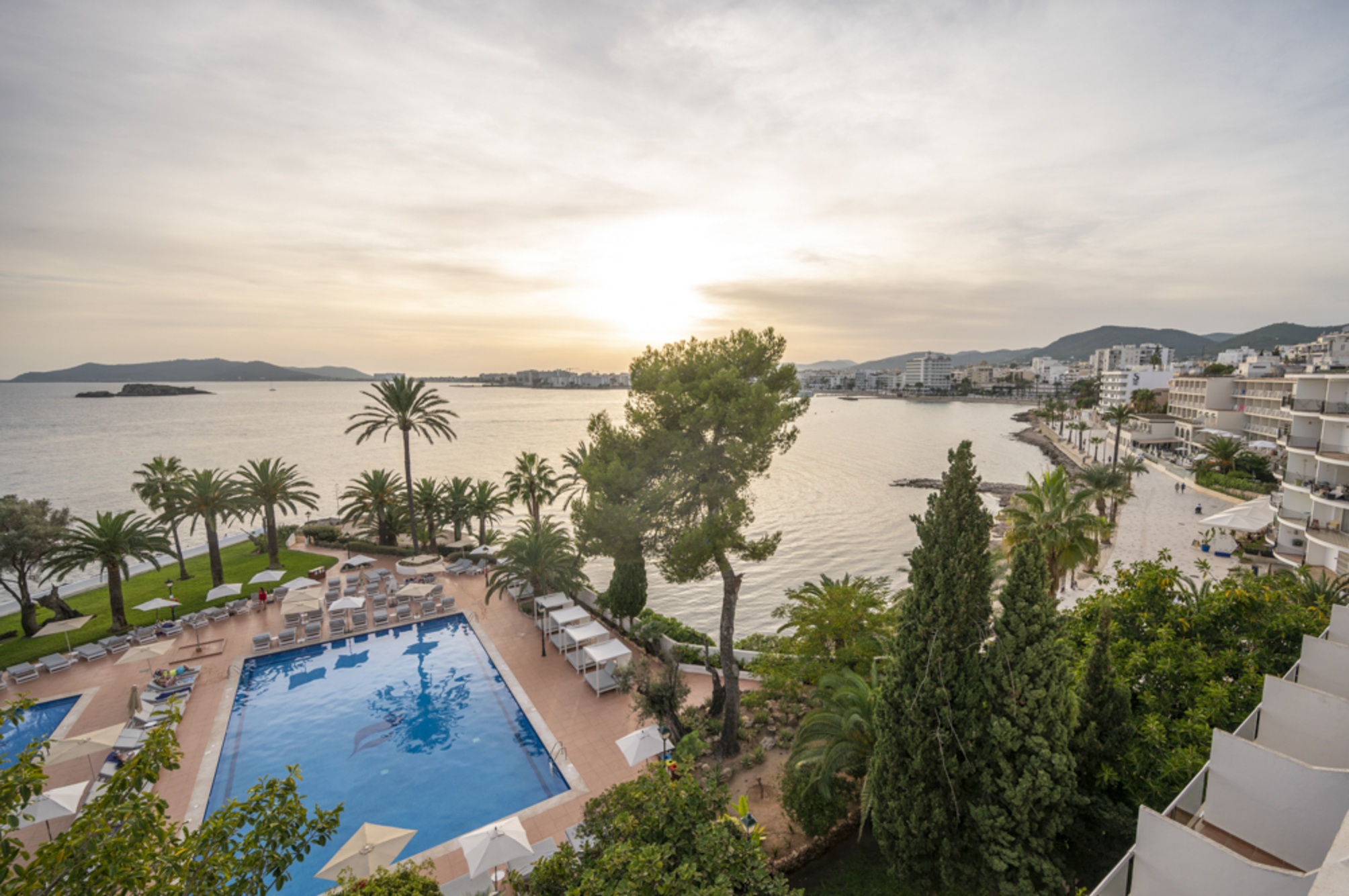 

Cagliari - Playa d'en Bossa, Ibiza - THB Los Molinos Adults Only