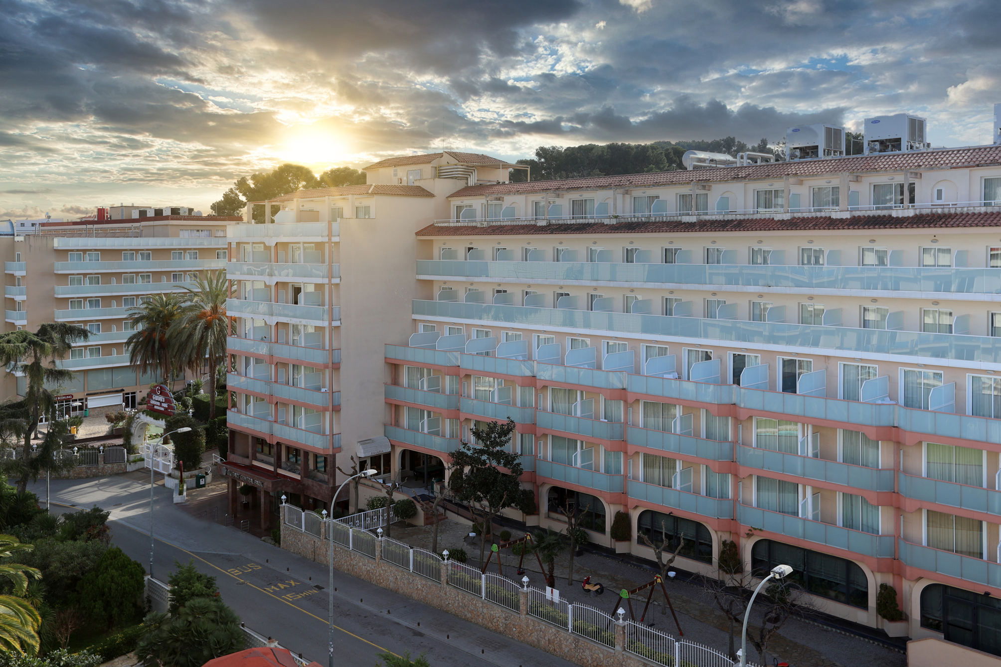 

Napoli - Tossa de Mar - Guitart Central Park Aqua Resort