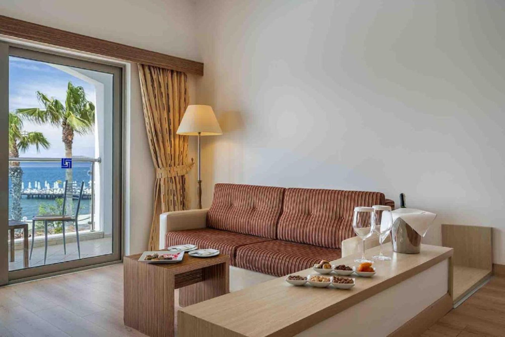 

Milano - Gumusluk - Azure By Yelken Hotel