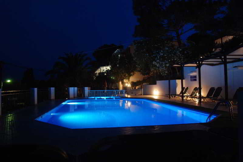 

Milano - Mykali - Anthemis Hotel Apartments