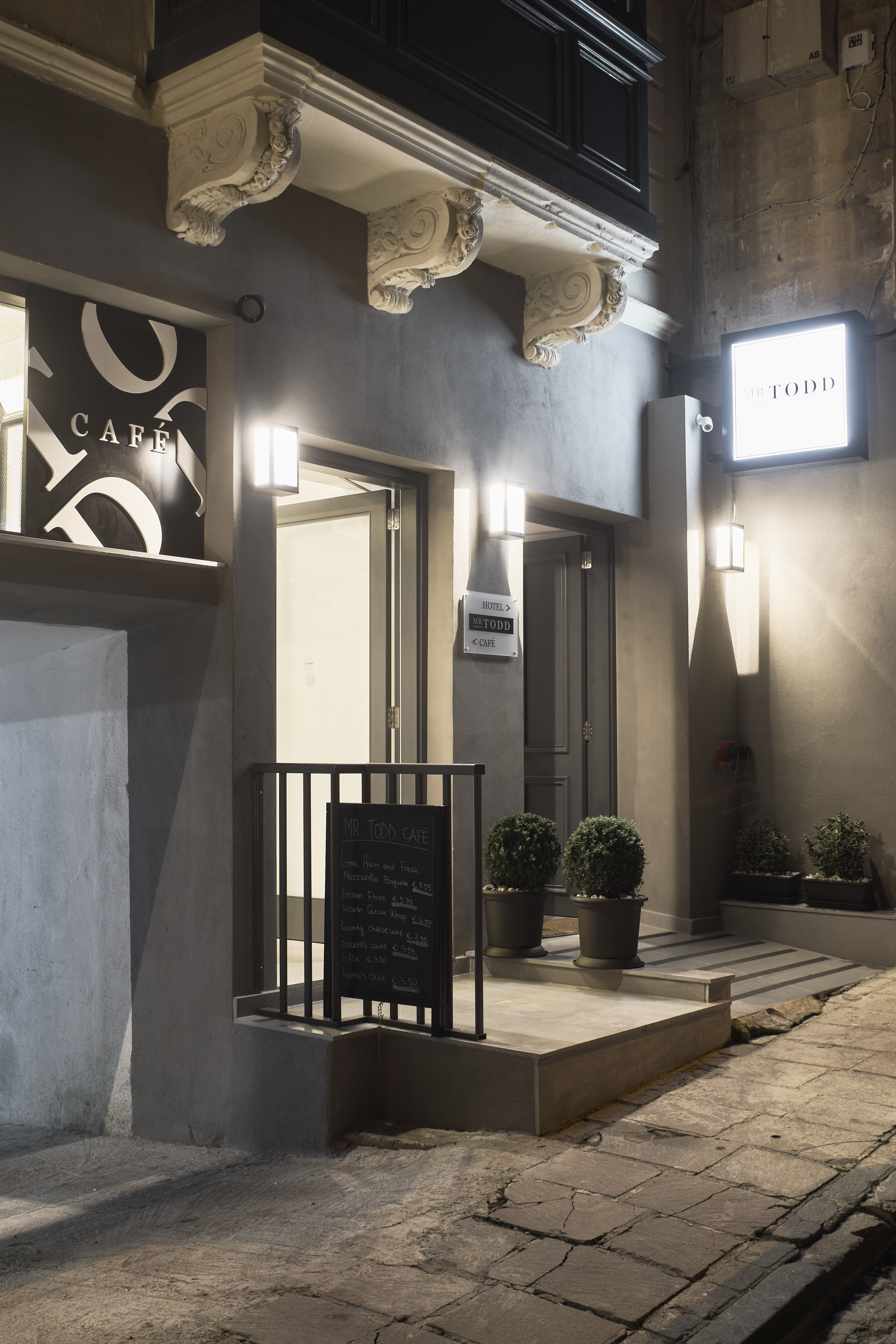 

Lamezia Terme - Marsaxlokk - Mr. Todd Hotel