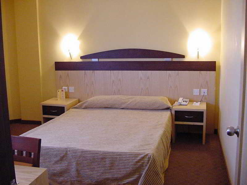 

Milano - Nicosia - City Royal Hotel