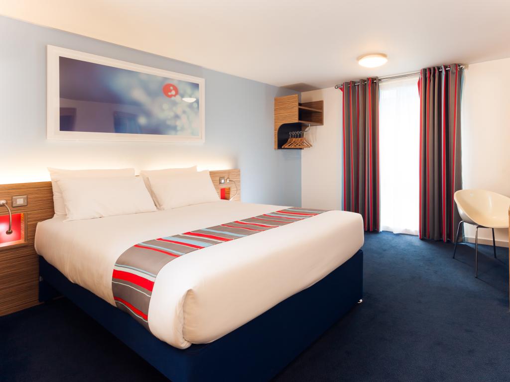 

Napoli - Fleet - Travelodge Farnborough Central