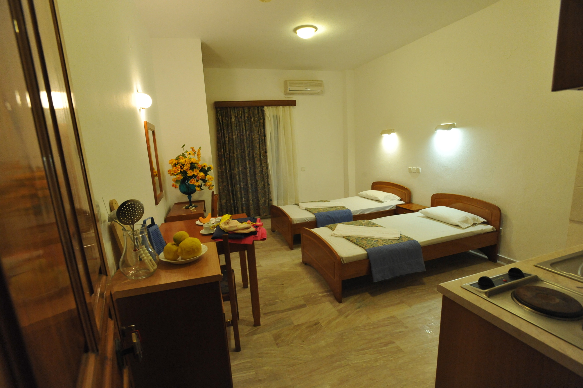 

Brindisi - Kassiopi - Saint Spiridon Aparthotel
