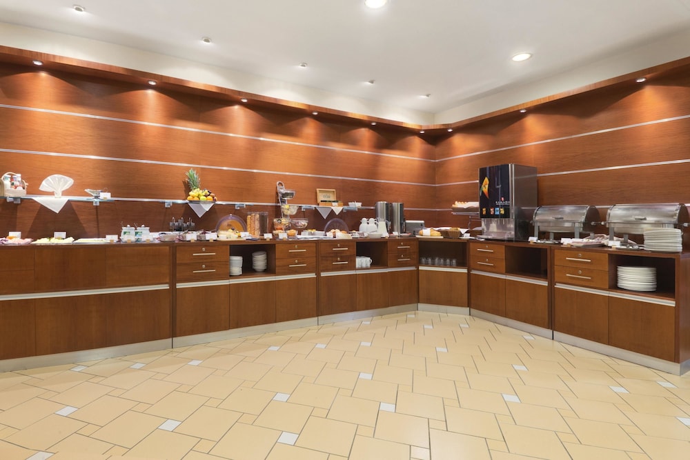 

Reggio Calabria - Praga - Ramada By Wyndham Airport Prague