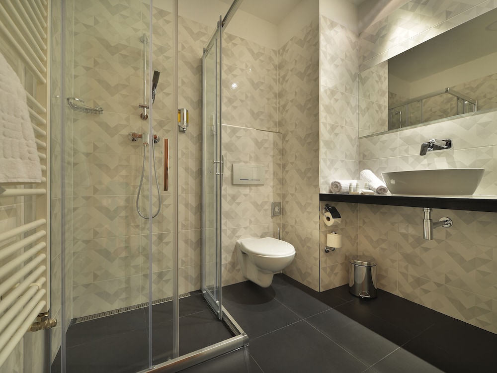 

Milano - Kněževes - Ramada By Wyndham Airport Prague